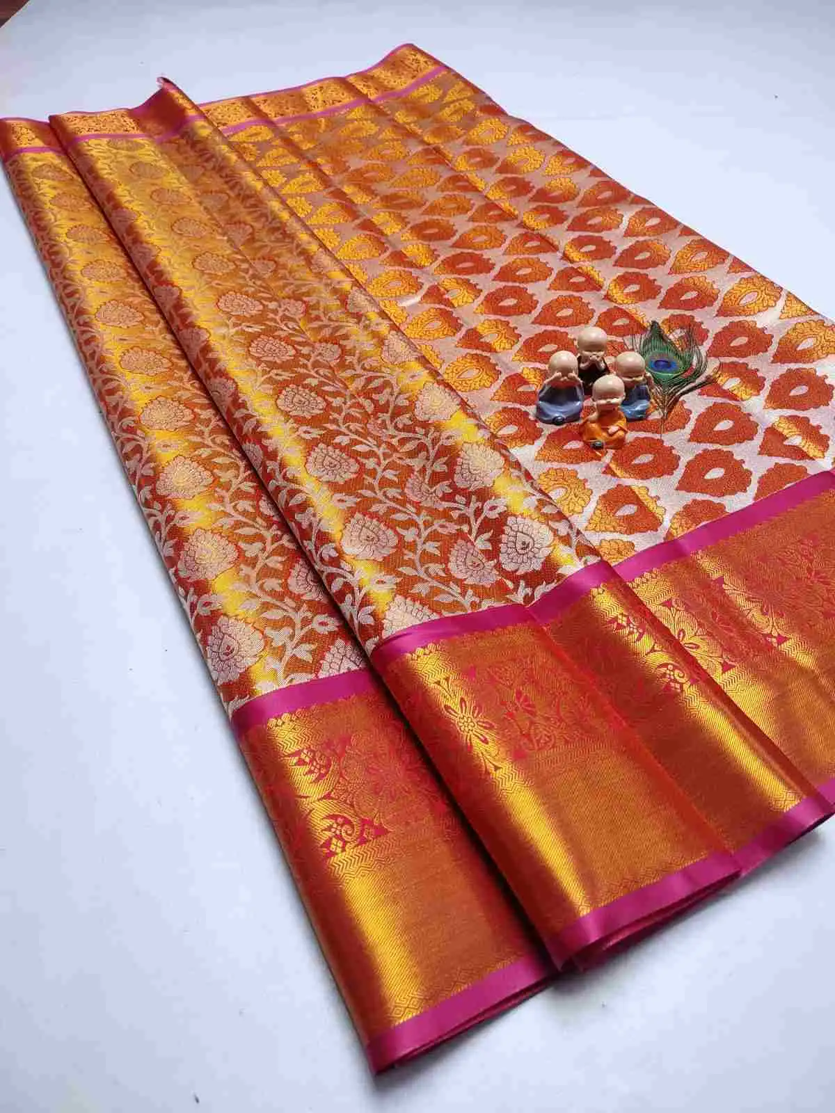 Floral Diamond Butta Zari Brocade Semi Kanchipuram Silk Saree